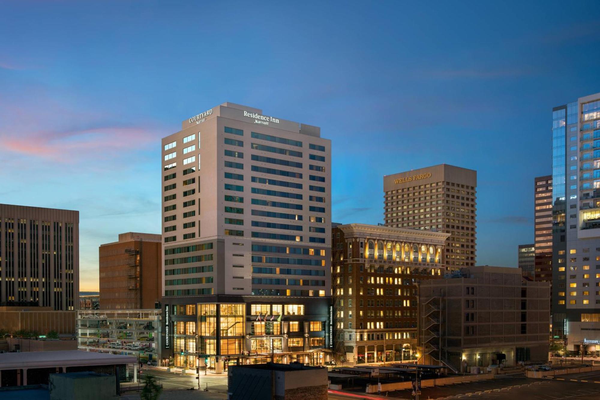 Courtyard By Marriott Phoenix Downtown Экстерьер фото